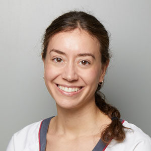 Raquel Alonso profesora diploma universitario implantologia clinica complutense